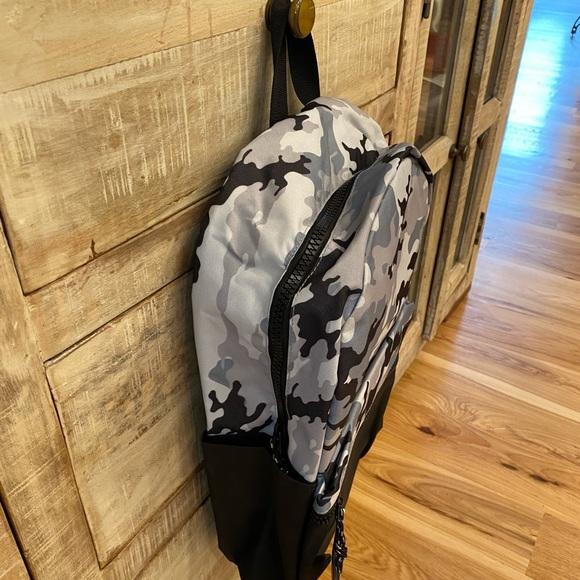 CHAMPION Ascend Camo Backpack - Picture 3 of 7